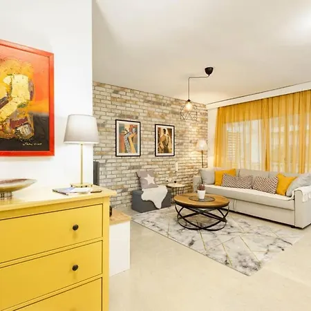 Spacious Stylish Up To 4ppl Close To Centre דירה *